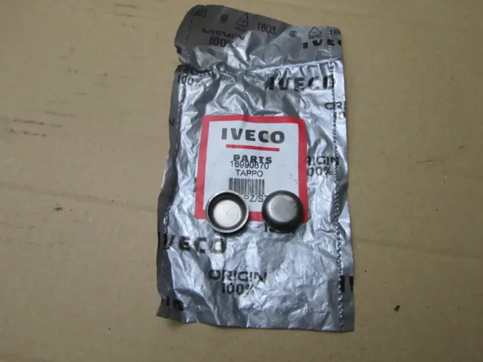 iveco 16990670 plug